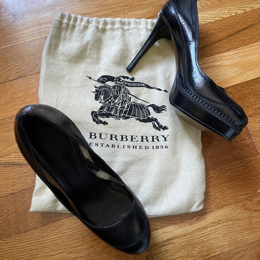 Burberry Black Leather Platform Pumps perfect Condition! - Picture 9 of 9
